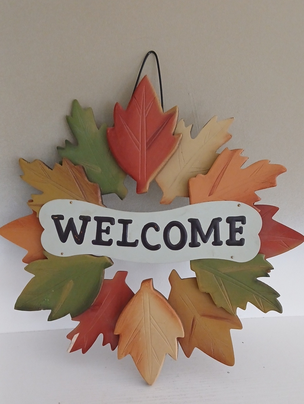 Autumn Leaf "Welcome" Wall Sign - Multicolor